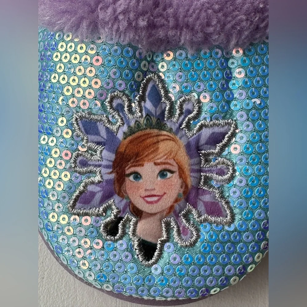 Disney Frozen Anna and Elsa Sequin Slippers size Large 9/10